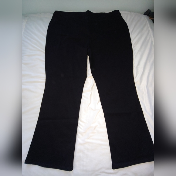 NWOT Plus Size Style & Co Boot Leg Denim Jeans in Black Rinse-  Size 24W - Picture 3 of 9